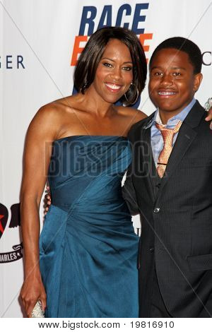 LOS ANGELES - APR 29:  Regina King and son arriving at the 18th Race to Erase MS Event at Century Plaza Hotel on April 29, 2011 in Century City, CA..