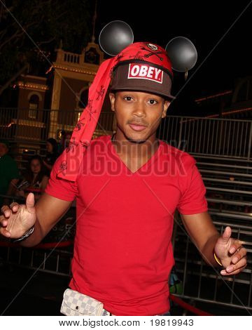 LOS ANGELES - május 7.: Romeo Miller érkezik a 