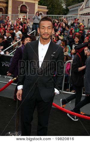 ลอสแองเจลิส - 7 พฤษภาคม: Hidetoshi นากาตะมาถึงที่ 