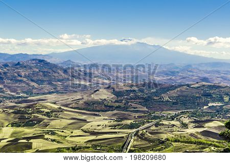 You can see the geography of the Sicilian territory from the heights of the city of erice with its volcano closing the view