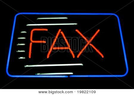 Blå, røde og hvide neon tegn af ordet 'faxe' på en sort baggrund.