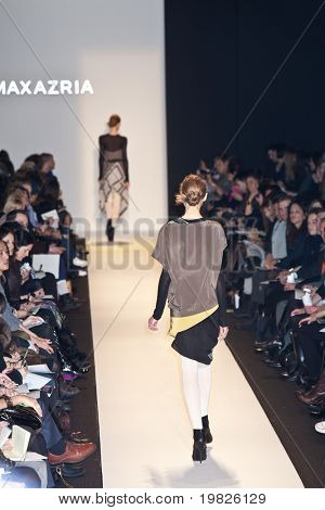 New York 11. Februar: Mercedes Benz Fashion Week präsentieren Bcbg max Azria Sammlungen auf Bryant Pa