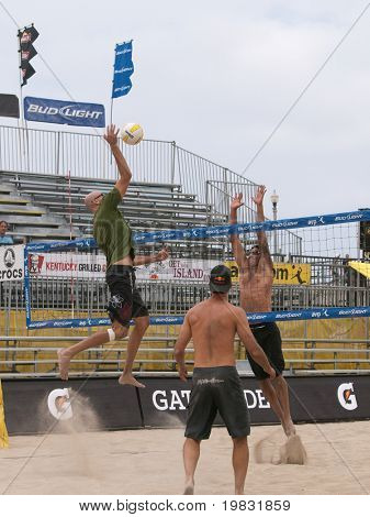 22. August: Huntington Beach, ca.: Avp Huntington Beach open, Jose Loiola und Larry Witt vs. Todd roger