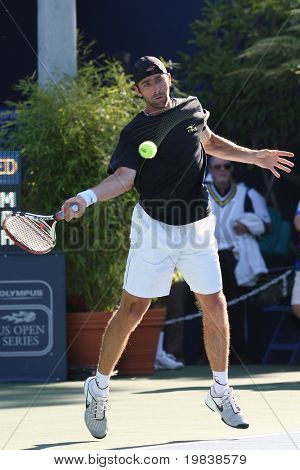 LOS ANGELES, CA. - 29 lipca: Benjamin Becker Niemiec (na zdjęciu) i [WC] James Blake USA gry