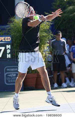 LOS ANGELES, CA. - 29 lipca: Benjamin Becker Niemiec (na zdjęciu) i [WC] James Blake USA gry