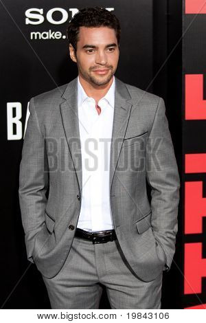 WESTWOOD, CA. - 8 Mart: Ramon Rodriguez savaş Columbia Pictures galasında geldi: Los Angele