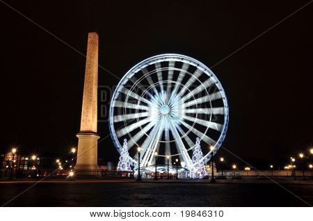 Roda gigante na Praça da Concorde