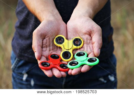 Typical spinner with three petals.funny toy for adults and children