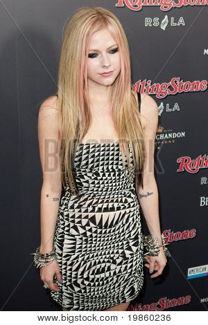 HOLLYWOOD, CA. - 21. listopadu: Avril Lavigne přijede v městě Magaz Awards Rolling Stone americké hudby 2010