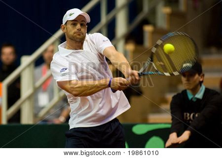 Andy Roddick durante il suo match contro Juergen Melzer d'Austria - Davis Cup Austria 2008