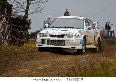 Lower Austria, Avusturya - 8 Kasım; Manfred Stohl 27 Waldviertel Rallye Lower Austria'deki/daki kazanır
