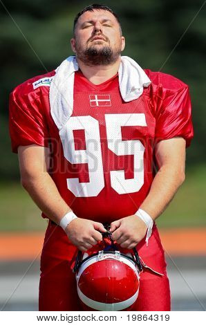 WOLFSBERG, AUSTRIA - 20 agosto: Football americano B-CE: DL Ole Kragelund Toft Nielsen (#95, Danimarca)