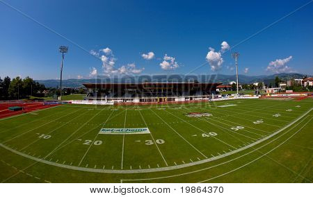 WOLFSBERG, AUSTRIA - 16 agosto Football americano B-CE su 16 agosto 2009 a Wolfsberg, in Austria. Visualizza