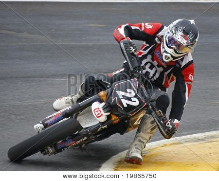 MILAN Italie 24 juin Mauno Hermunen Finlande au Championnat du monde de Supermoto FIM CASTELLETTO DI BR