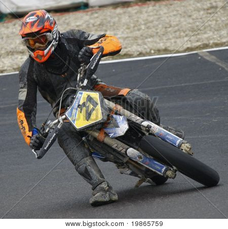 MILAN Italie 24 juin Marcus Alden Suède à la FIM Supermoto World Championship CASTELLETTO DI marque