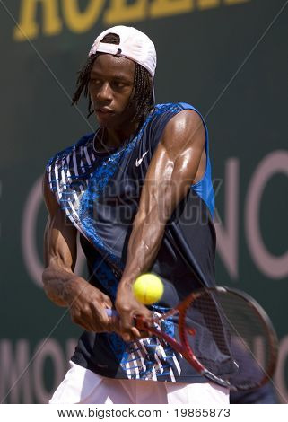 MONTE CARLO MONACO APRIL 24, Gael Monfils fra Frankrig, konkurrerer på ATP Masters turneringen i Mont