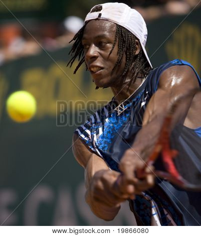 MONTE CARLO MONACO APRIL 24, Gael Monfils fra Frankrig konkurrerer på ATP Masters turneringen i Monte