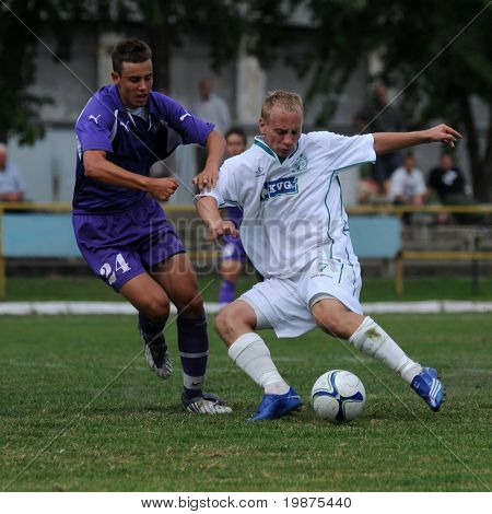Kaposvar, Ungarn august 19: nicht identifizierten Fußball-Spieler in Aktion bei der ungarischen nationalen Champ