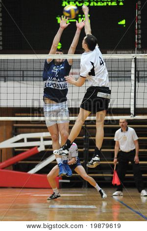 KAPOSVAR ฮังการี - กุมภาพันธ์ 9:Robert Rapi (R) นัดลูกที่เป็นแชมป์ประเทศฮังการี