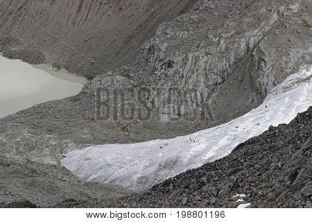 From Huayna´s Potosi base came, there is a good view of a tropical glacier.