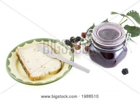 ขนมปังกับแยม Blackberry