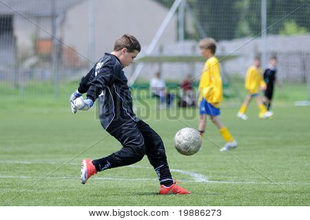 KAPOSVAR, Ungheria - 5 giugno: Daniel Varga-Jancso in azione alla und campionato nazionale ungherese