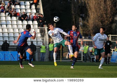 KAPOSVAR ฮังการี - 6 พฤศจิกายน: ผู้เล่นไม่สามารถระบุได้ในการดำเนินการที่เป็นเลิศแห่งชาติฮังการี 