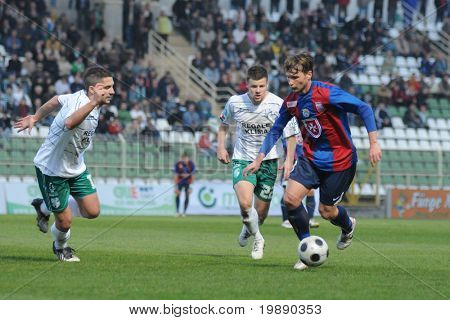 KAPOSVAR ฮังการี - 6 พฤศจิกายน: ผู้เล่นไม่สามารถระบุได้ในการดำเนินการที่เป็นเลิศแห่งชาติฮังการี 