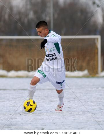 KAPOSVÁR, Unkari - 27. marraskuuta: Patrik Bojte (7) toiminta Unkarin mestaruuden u