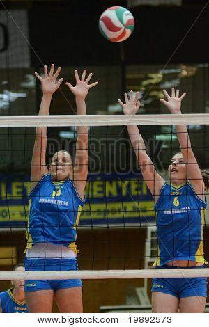 헝가리어 NB I. 리그 wo에서 행동에 KAPOSVAR, 헝가리-12 월 12 일: Szandra Szombathelyi (L)