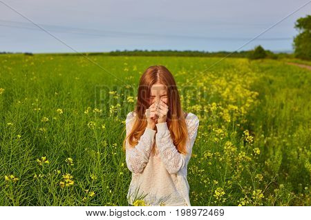 Pollen Allergy, Girl Sneezing