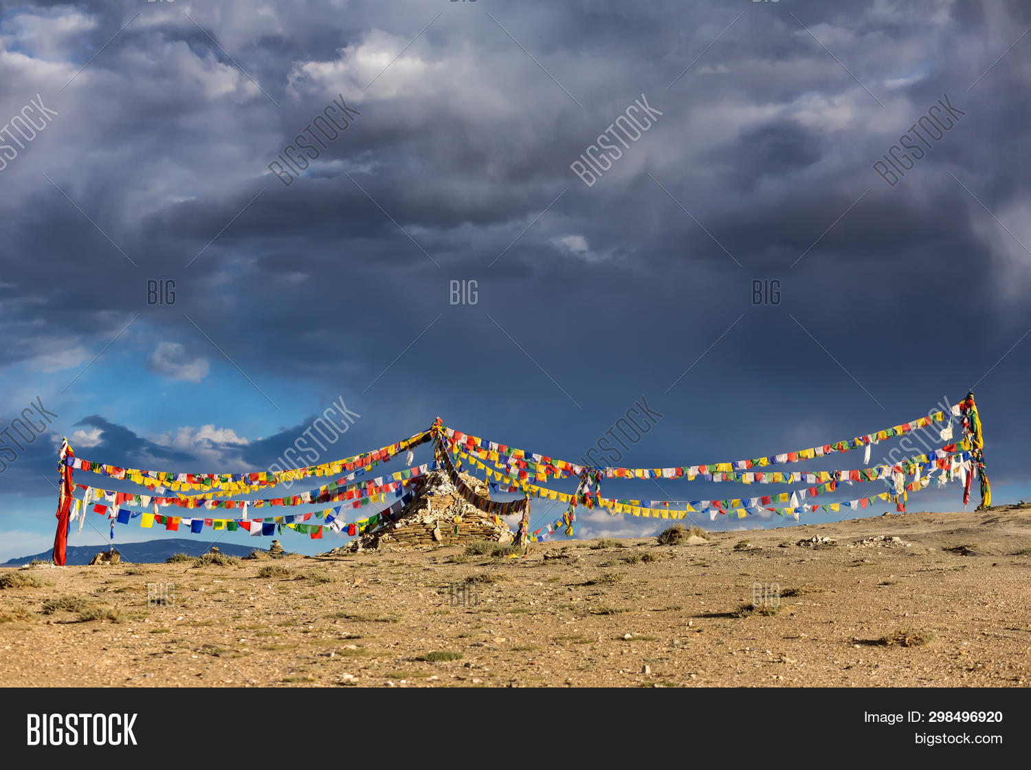 Tibetan Buddhist Image & Photo (Free Trial) | Bigstock