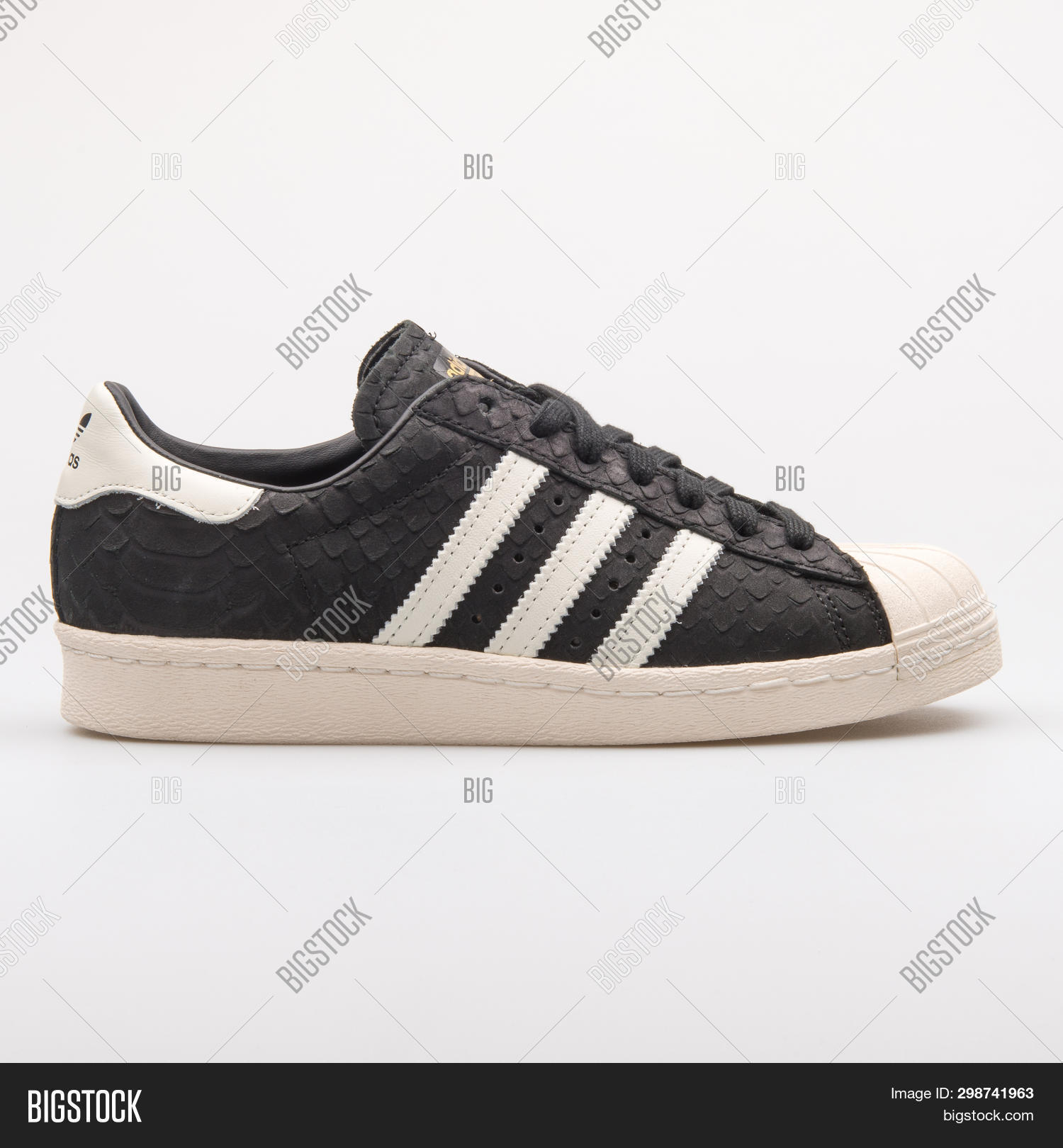 adidas superstar 23