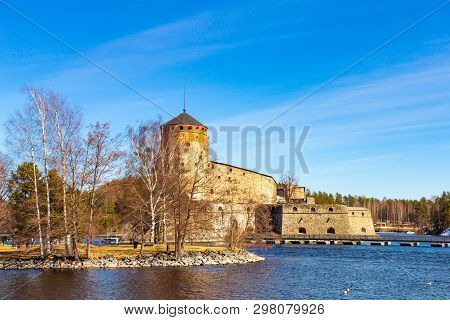 Beautiful View Of Olavinlinna, Olofsborg Ancient Fortress, The 15th-century Medieval Three - Tower C