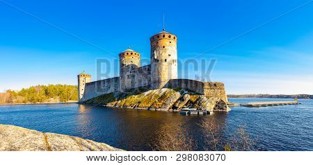 Beautiful View Of Olavinlinna, Olofsborg Ancient Fortress, The 15th-century Medieval Three - Tower C