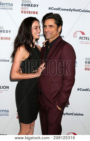 LOS ANGELES - APR 25:  Caitlin McHugh, John Stamos at the Cool Comedy, Hot Cuisine 2019 at the Beverly Wilshire Hotel on April 25, 2019 in Beverly Hills, CA