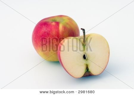 Яблоки