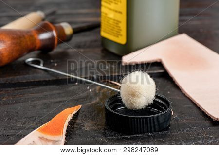 Wool Dauber Applicator