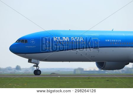Amsterdam The Netherlands - April 22nd, 2019: Ph-bvc Klm Royal Dutch Airlines Boeing 777-306(er) Tak