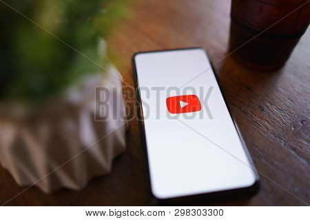 Chiang Mai, Thailand - Mar. 24,2019: Xiaomi Mi Mix 3 With Youtube Apps On Screen. Youtube Is The Pop