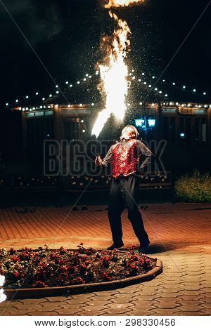 Semigorye, Ivanovo Oblast, Russia - June 26, 2018: Fire Show. Professional Male Dancer Fakir With A 