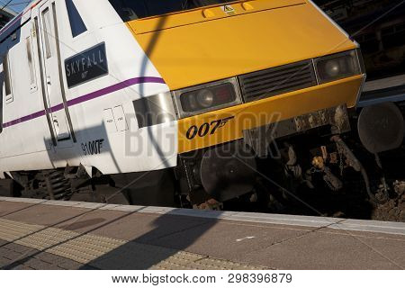 East Coast Trains Class 91 ( Number 91007 ) In Promotional James Bond 007 Skyfall Livery At Newcastl