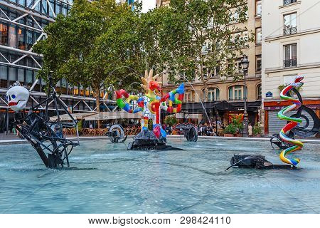 Paris, France - 09 August, 2017: Stravinsky Fountain 1983 Is A Fountain With 16 Works Of Sculpture. 