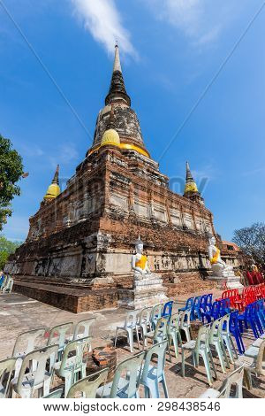 Ayutthaya Historical Park Covers The Ruins Of The Old City Of Ayutthaya, Wat Yai Chai Mongkon. Ayutt