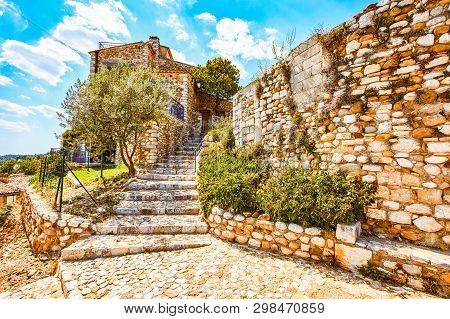 Provencal Village Of Sainte Croix Du Verdon, France