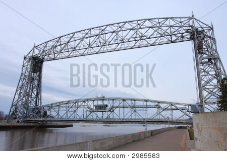 Duluthliftbridge