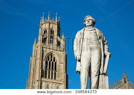 Boston, Lincolnshire, United Kingdrom, 19th October 2014, Thestatue Of Herbert Ingram Infront Of Sai