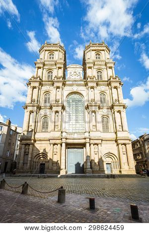 The Cathedral, Dedicated To Saint Peter, Is The Seat Of The Archbishop Of Rennes, Dol, And Saint-mal