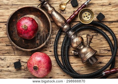 Hookah With Pomegranate Flavor