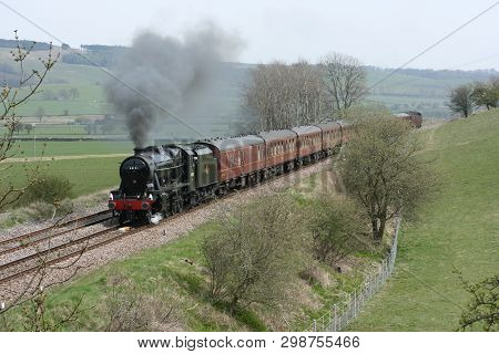 8f Steam Locomotive No. 48151 At Gargrave - 23rd April 2010 With The Whitby-carnforth Charter Train 
